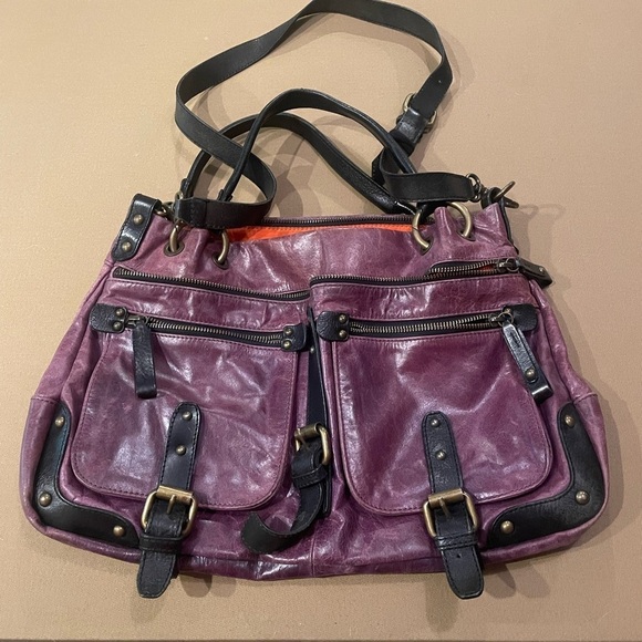 Tano Handbags - Tano shoulder bag.  Purple leather